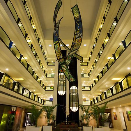 Lemon Tree Hotel, Indore Exteriör bild