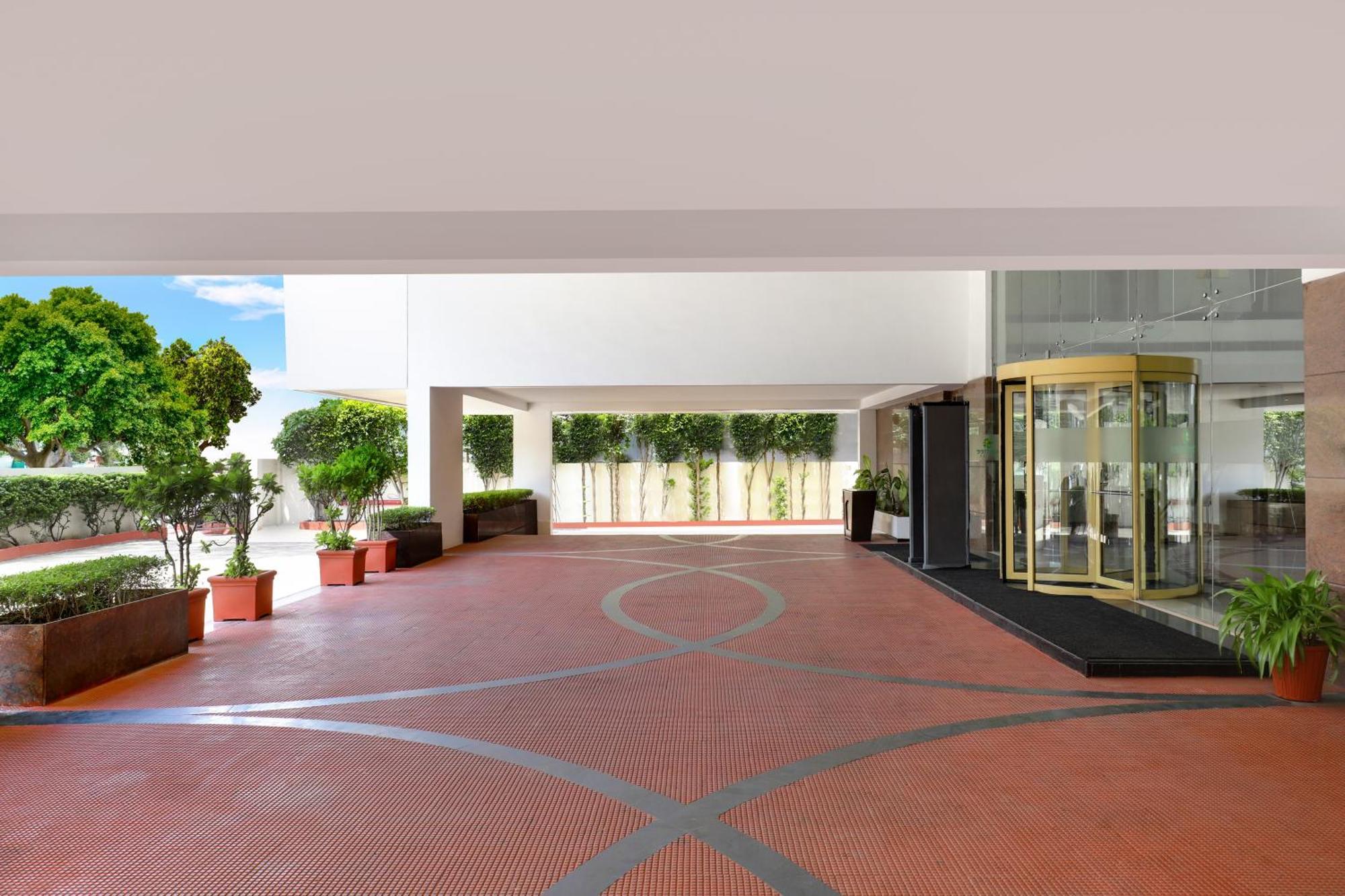 Lemon Tree Hotel, Indore Exteriör bild