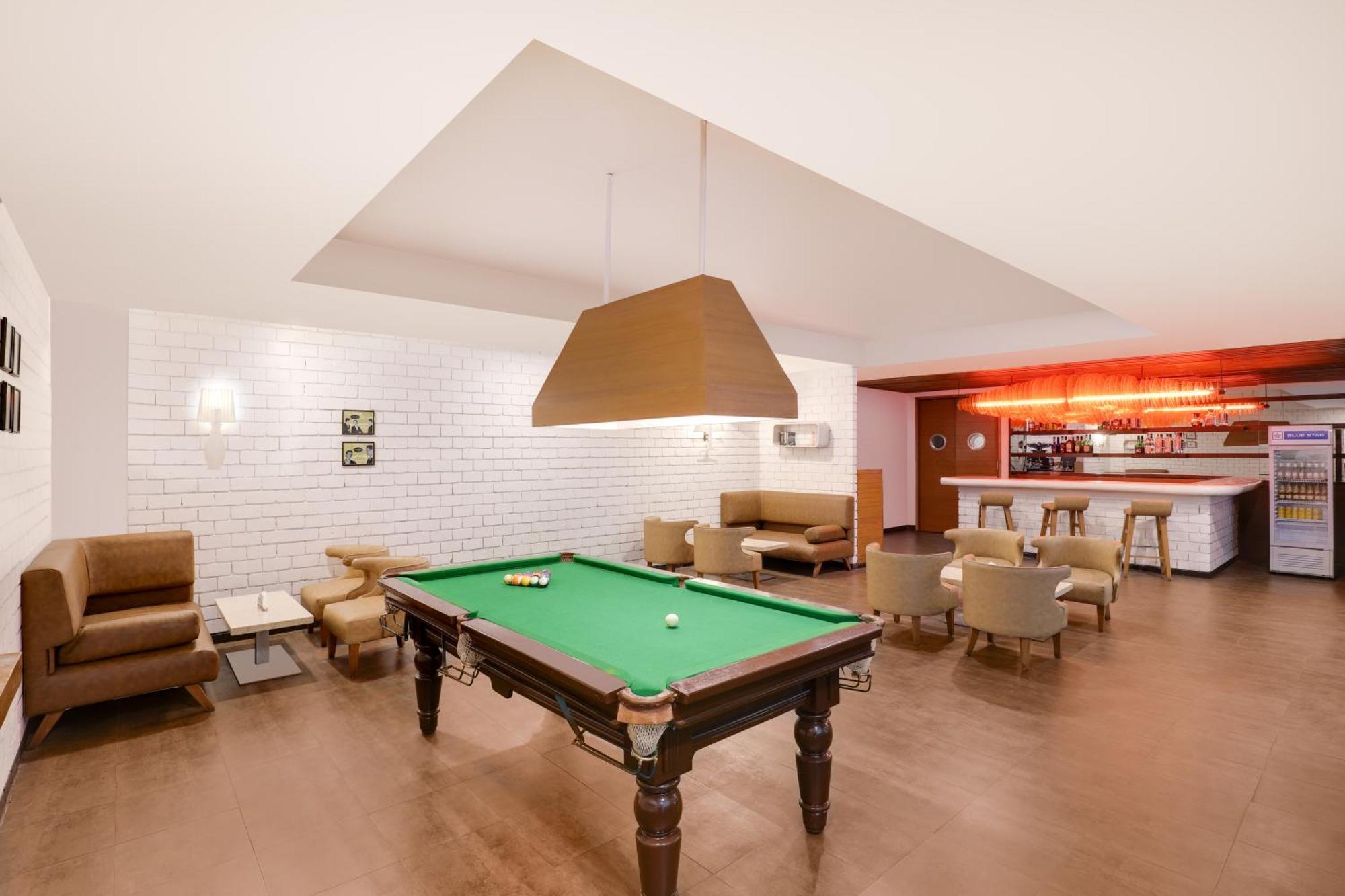 Lemon Tree Hotel, Indore Exteriör bild