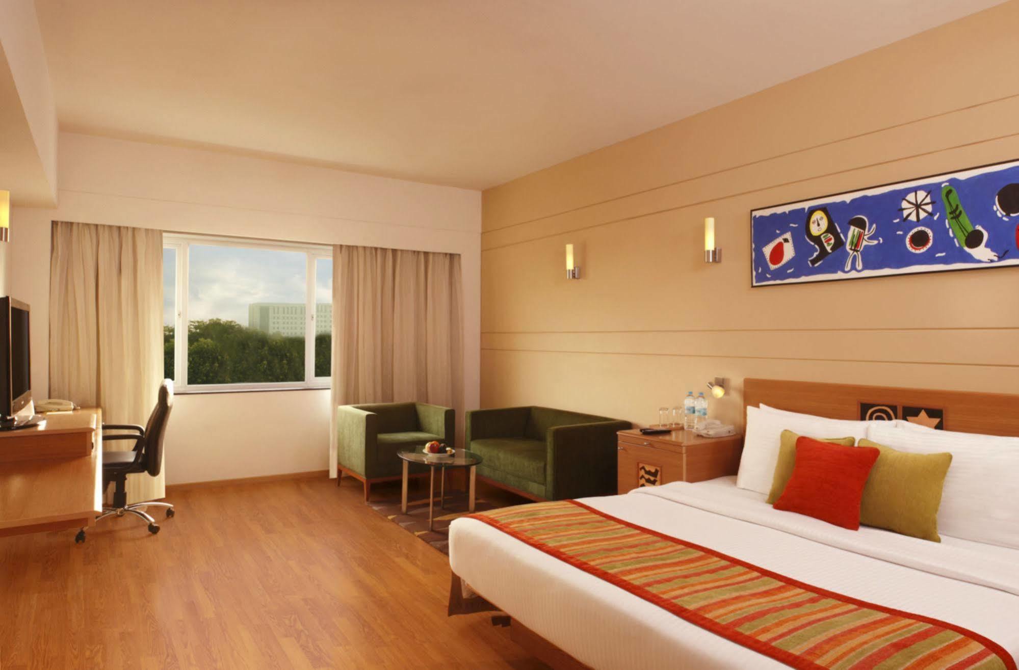 Lemon Tree Hotel, Indore Exteriör bild