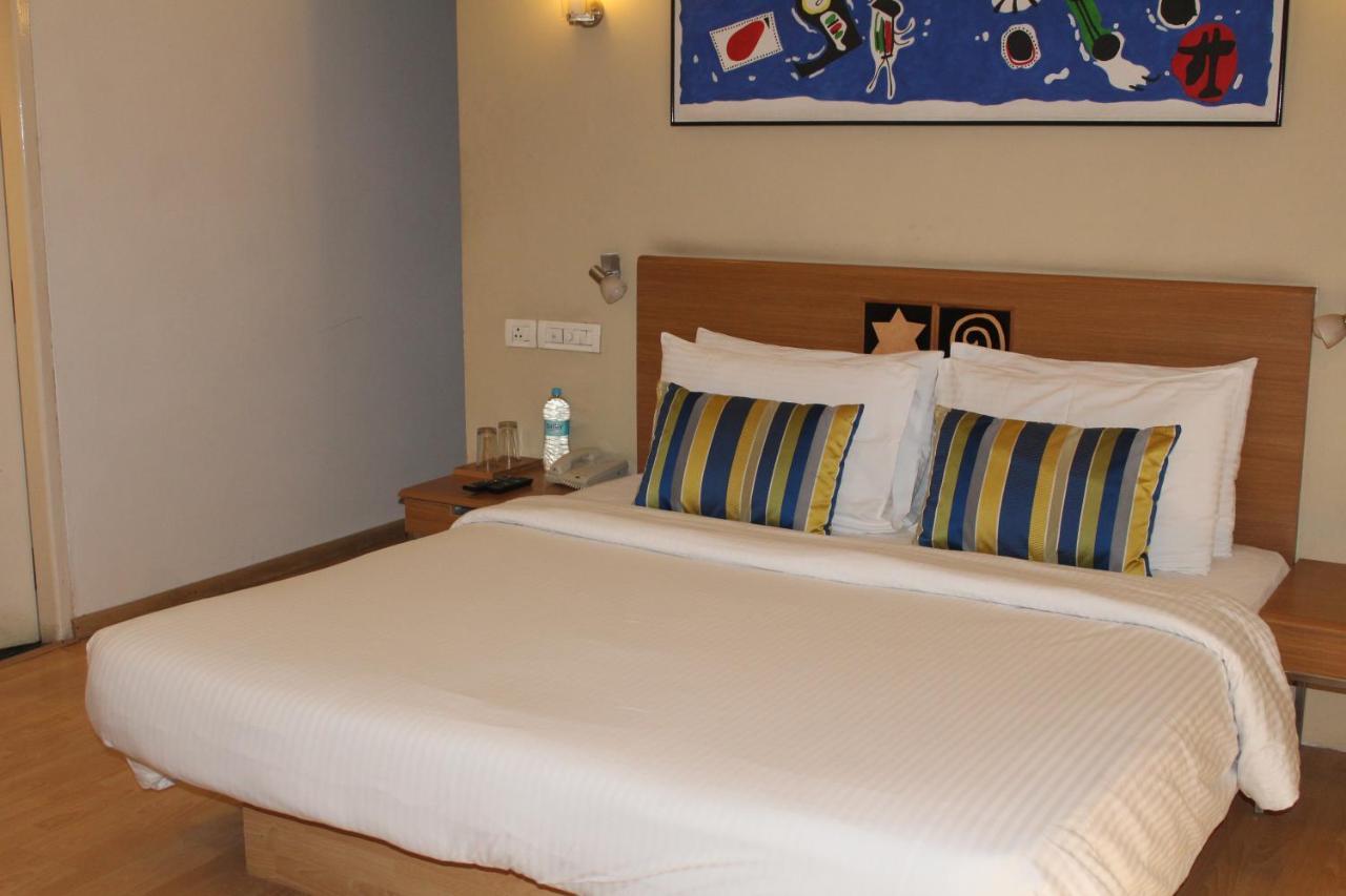 Lemon Tree Hotel, Indore Exteriör bild